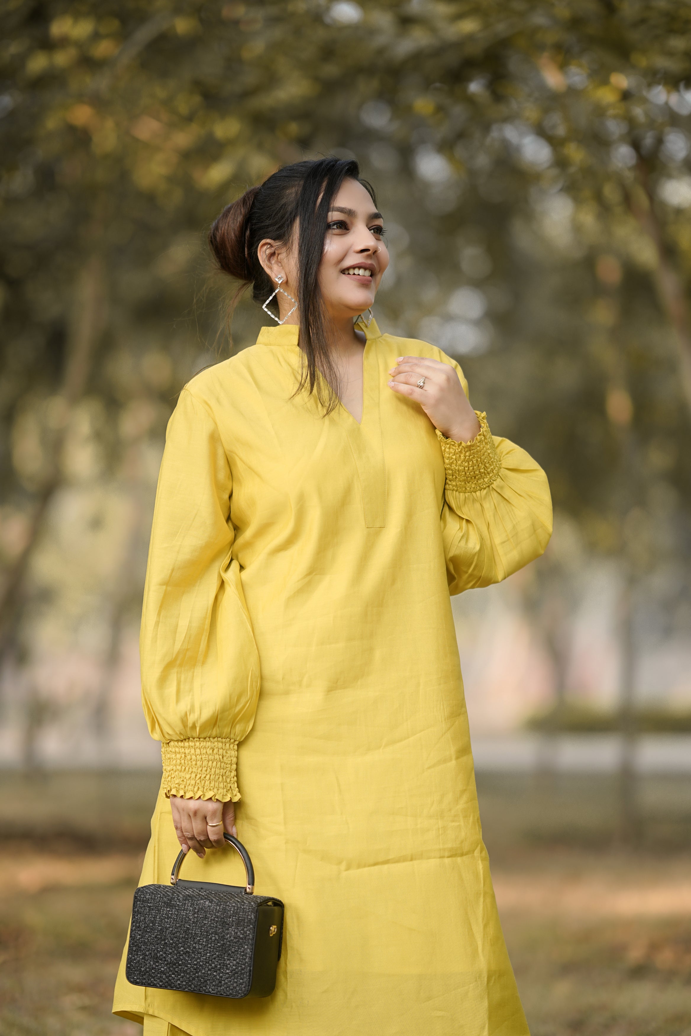 Solid Puffed Sleeve Women Kurta with Flared Palazzo Pants