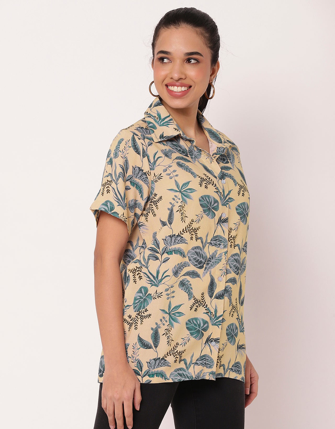 Short Sleeve Collar Printed  Women's Casual Shirt