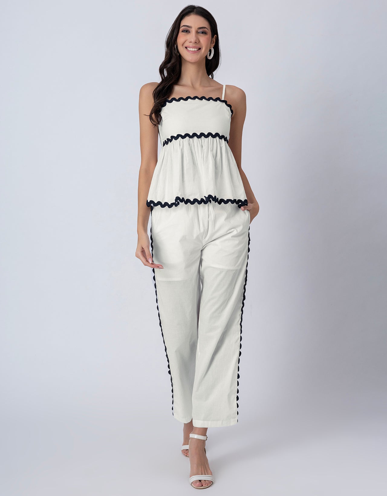 Sleeveless Elegance with Zigzag Lace & Pocketed Co-ord Set