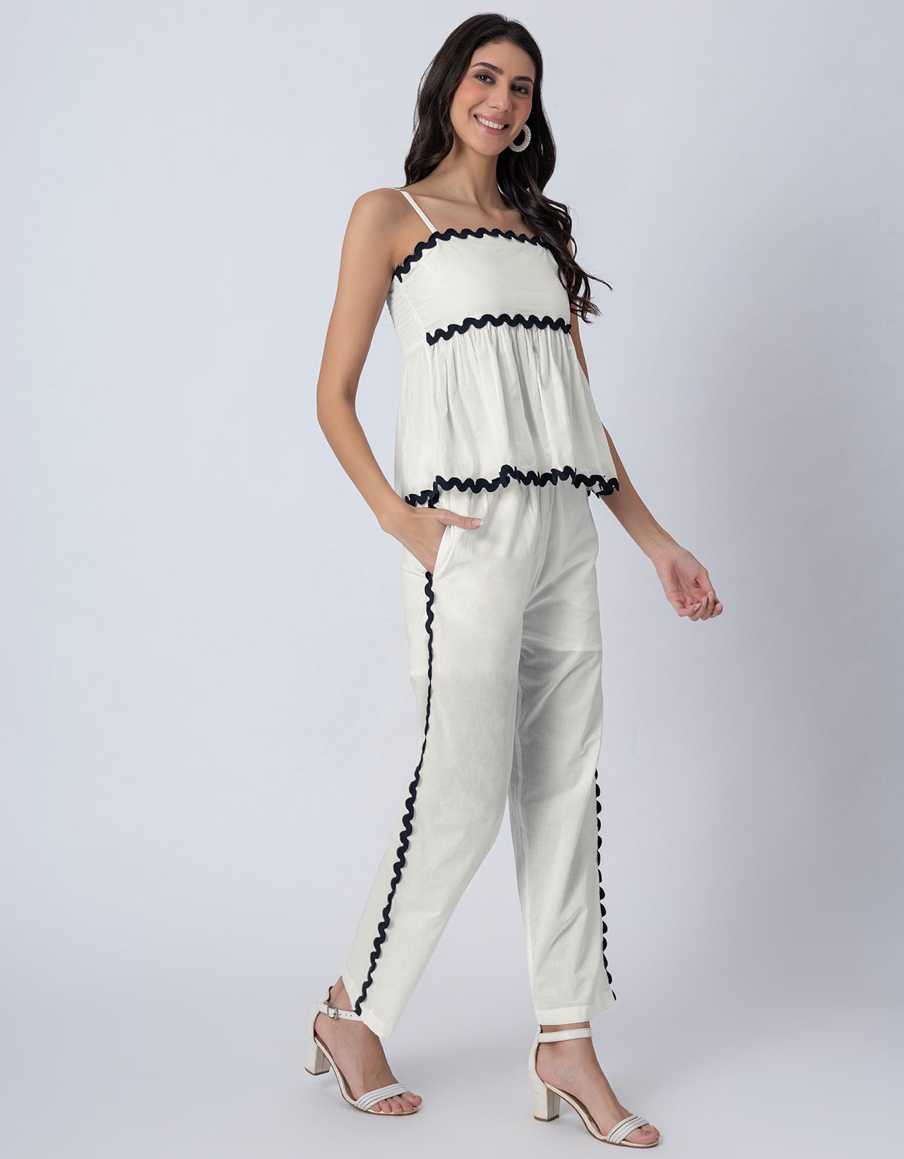 Sleeveless Elegance with Zigzag Lace & Pocketed Co-ord Set