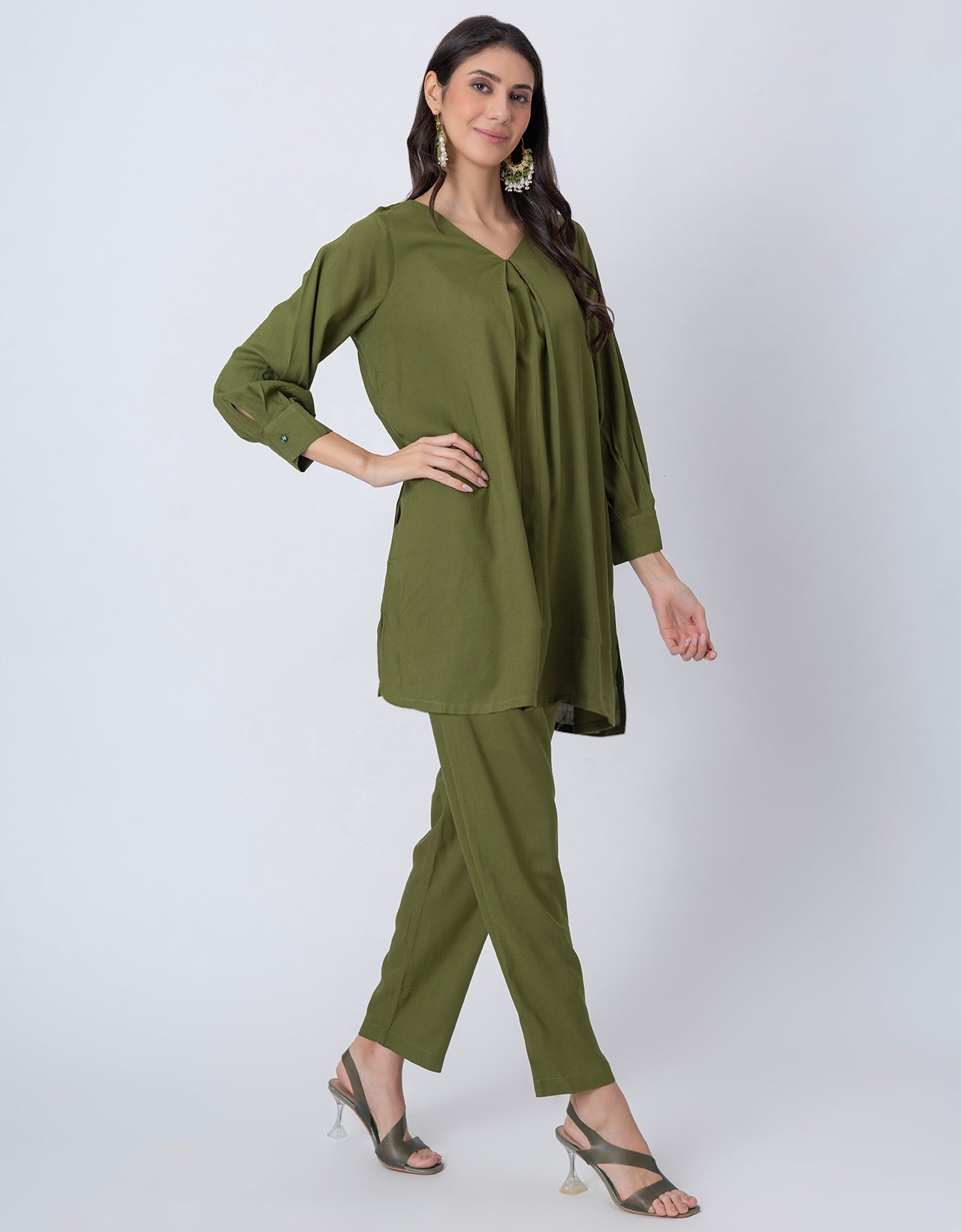 Elegant 2-Pc V-Neck Coord Set, Inverted Pleat Kurta