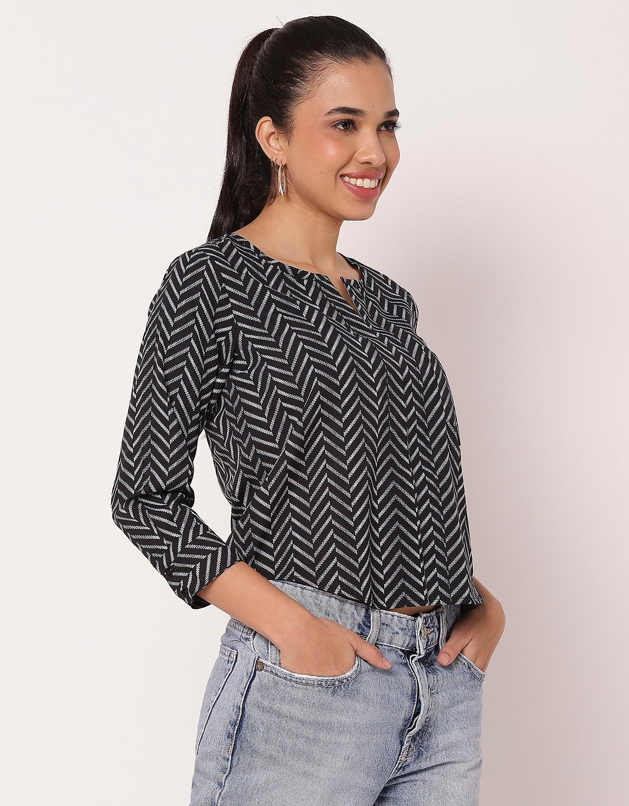 Printed Short V Neck Full Sleeve Top For Women