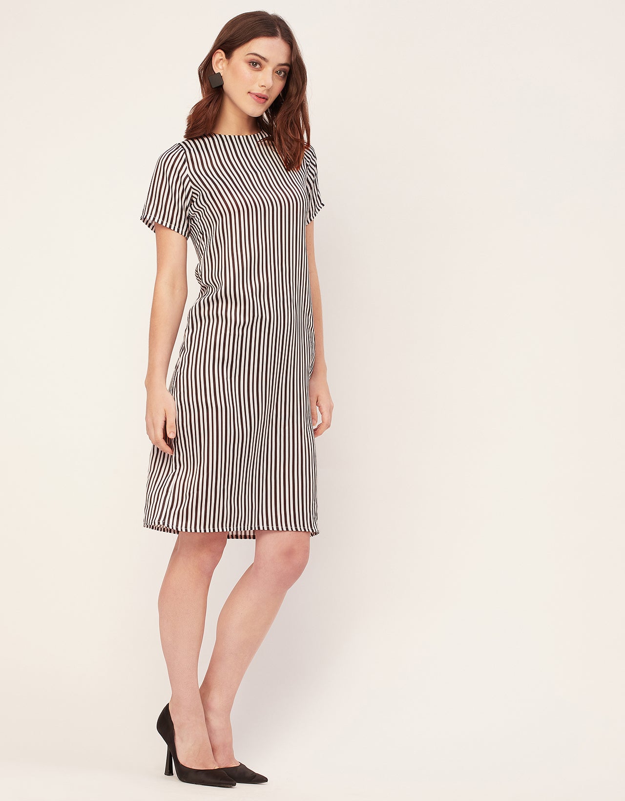 Short Sleeve Round Neck Printed Dress
