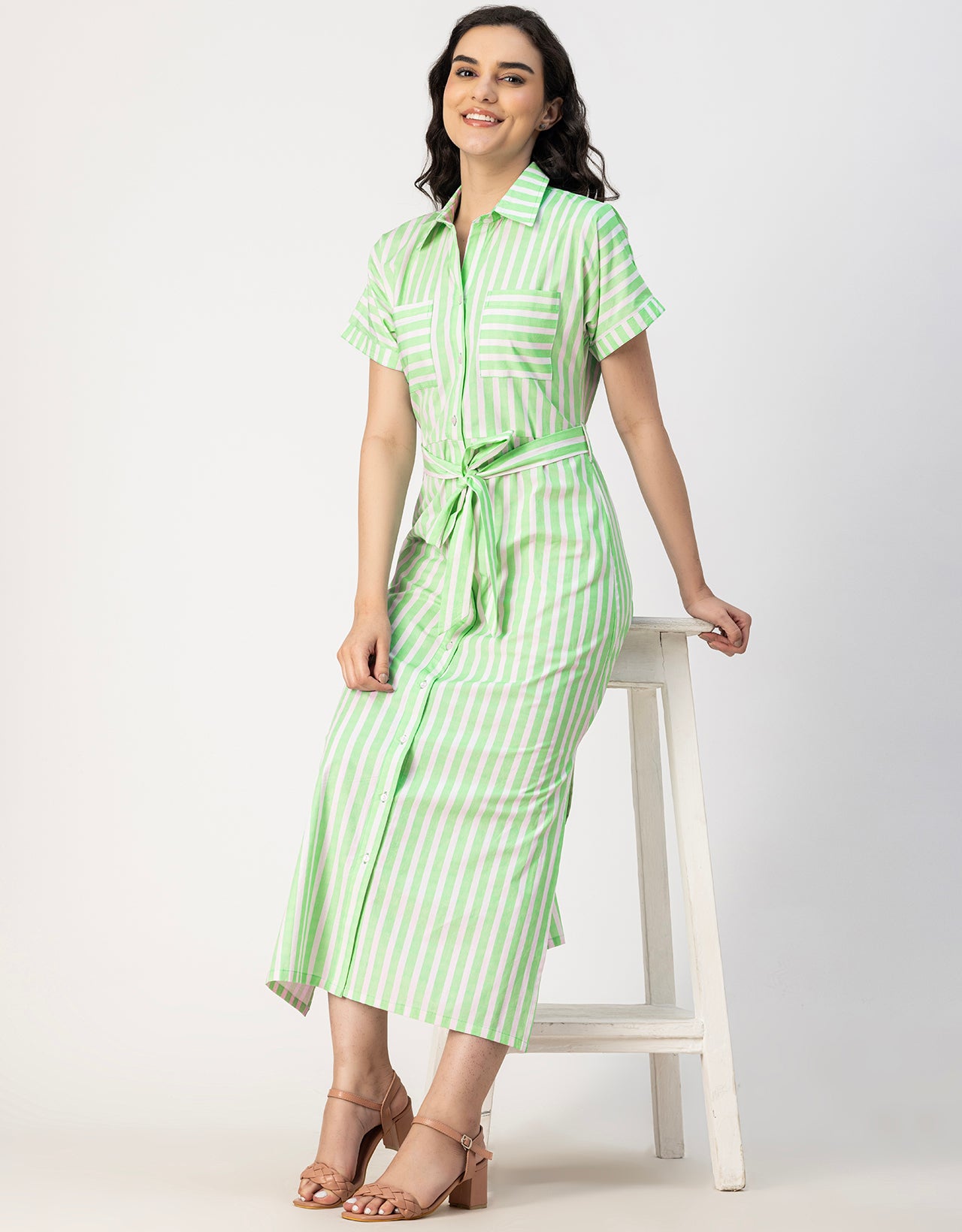 Short Sleeve Spread Collar Cotton Dress