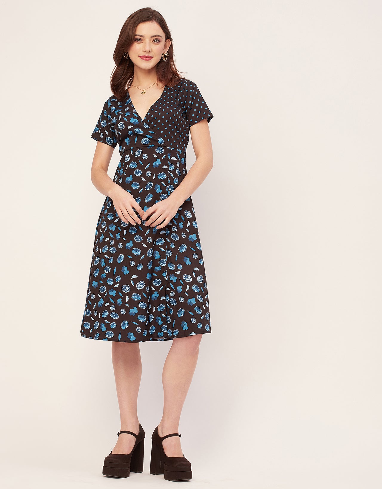 Short Sleeve V Neck A-Line Printed Dress