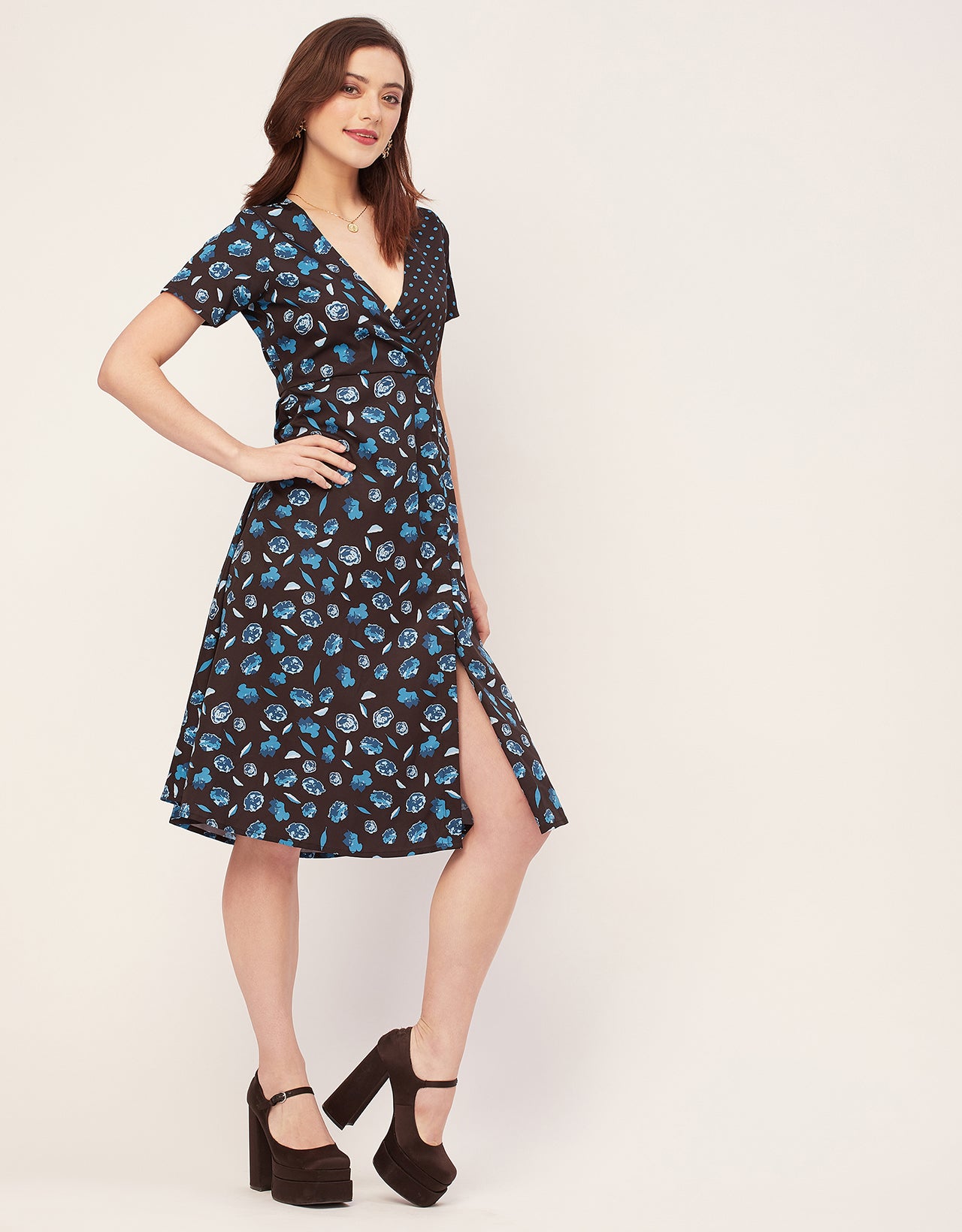 Short Sleeve V Neck A-Line Printed Dress