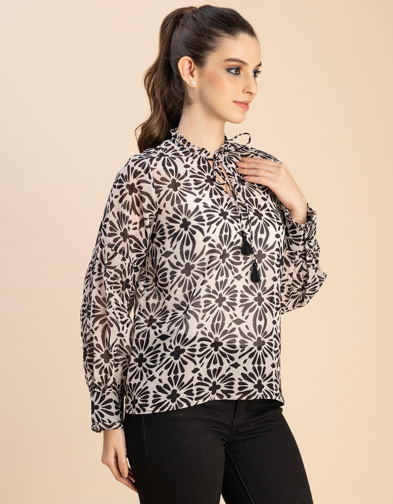 Fashionable V Neck/Tie Up Neck Top