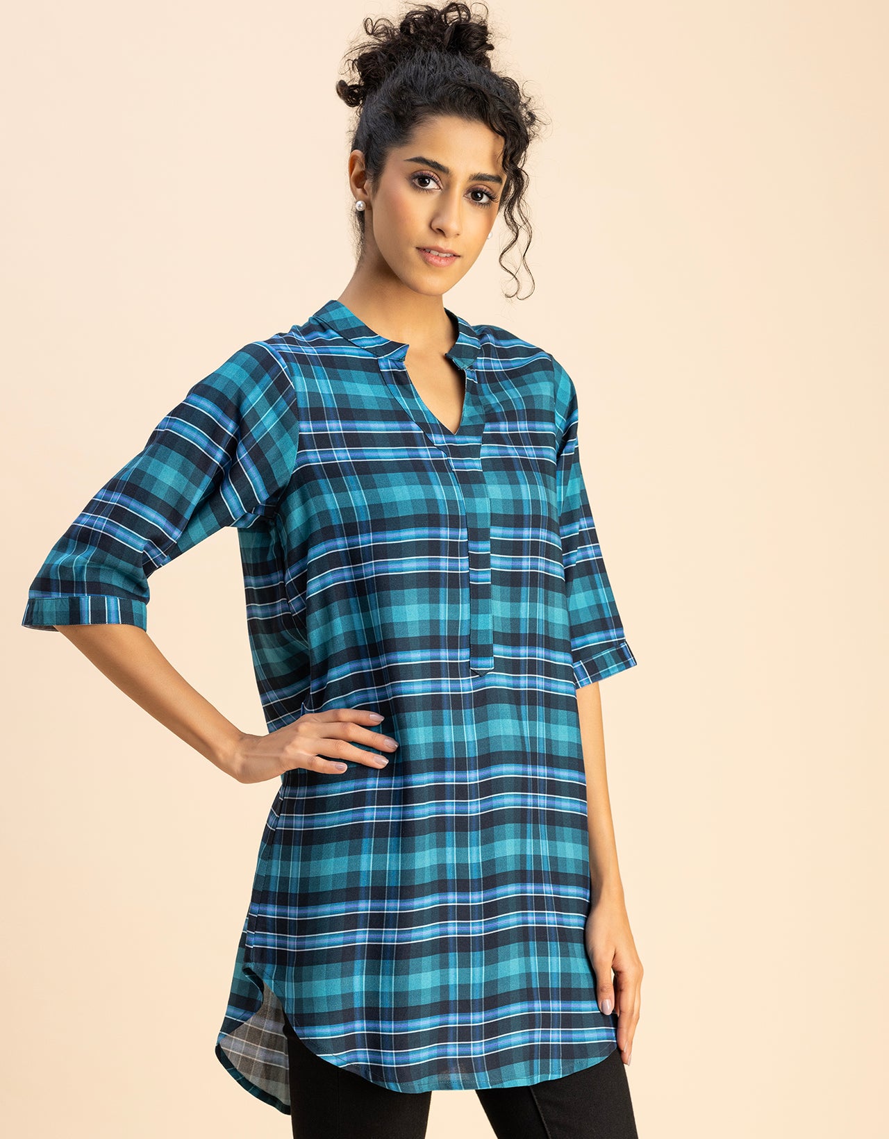 Printed Rayon quarter sleeve Mandarin Collar Top