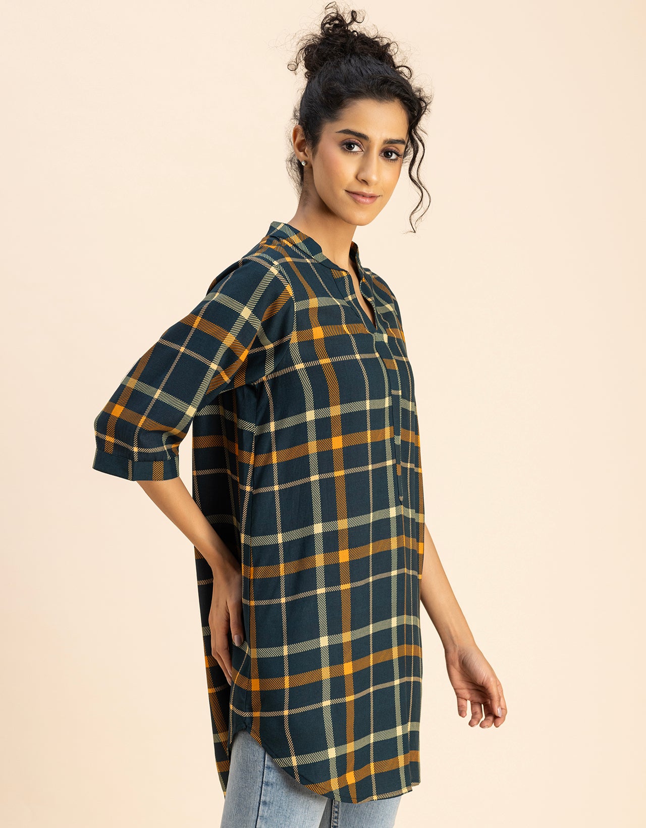 Printed Rayon quarter sleeve Mandarin Collar Top