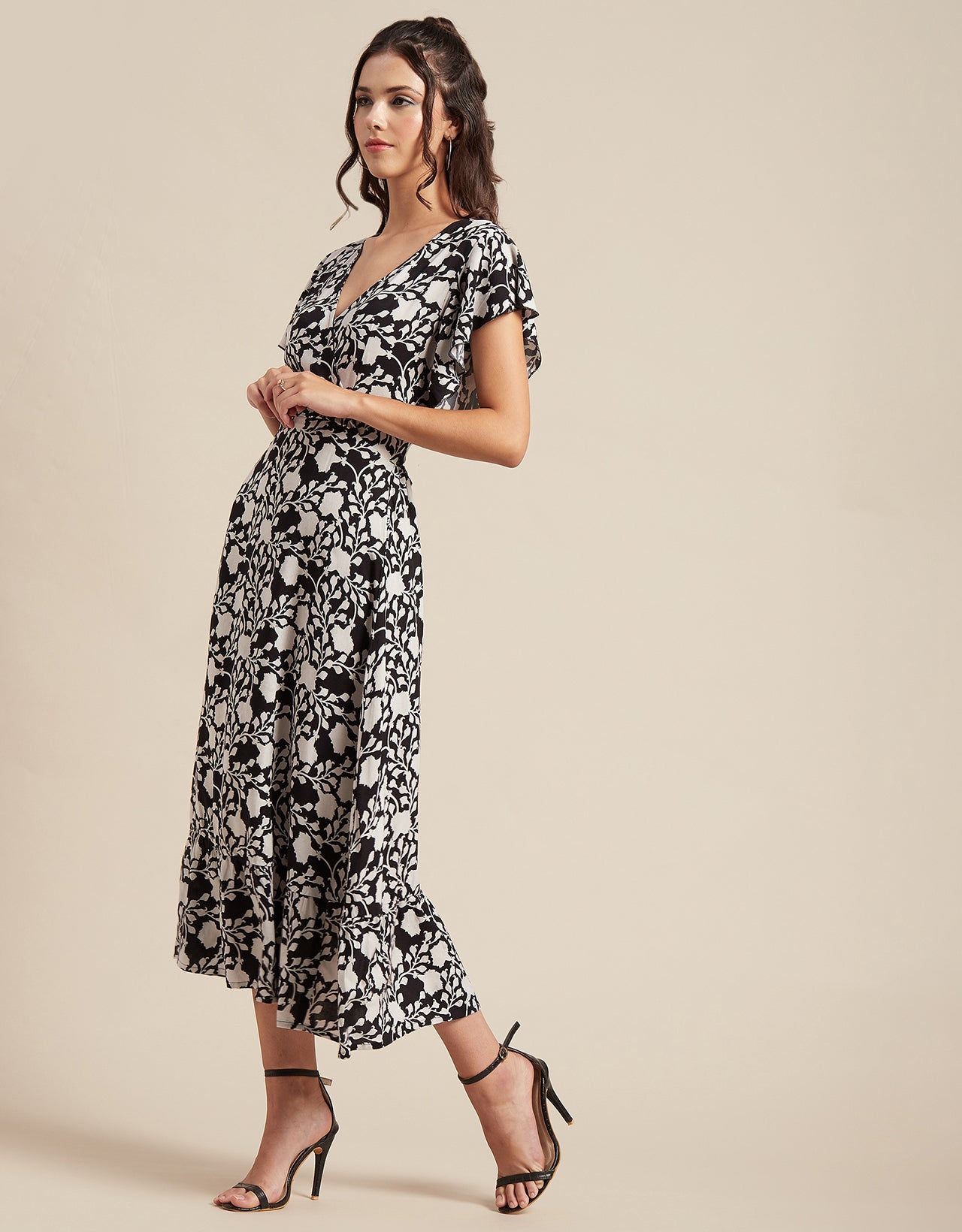 Printed V-Neck Ruffled Midi Dress