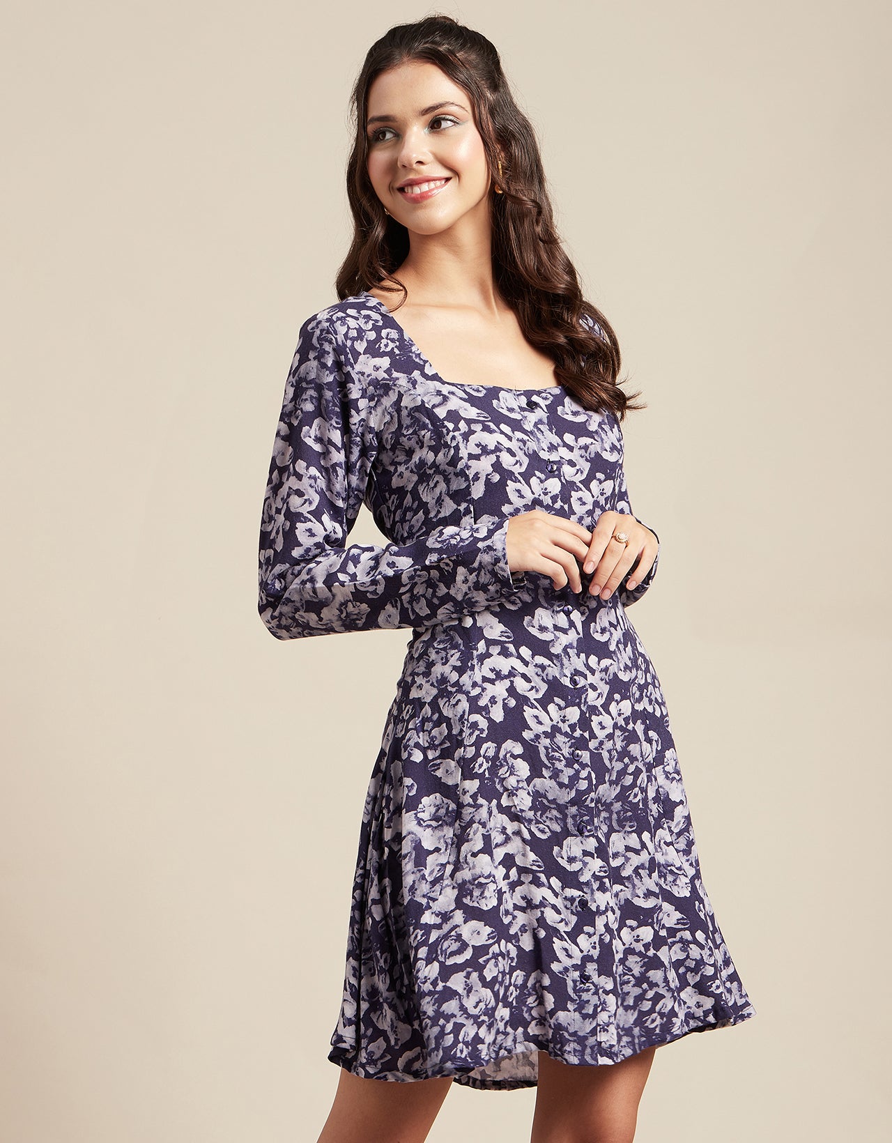 Long Sleeves Dress, Square Neck