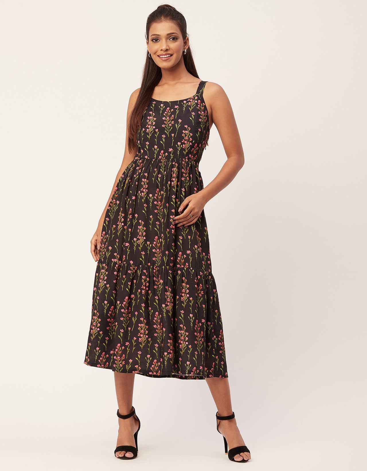 Sleeveless Chic Dress, Square Midi