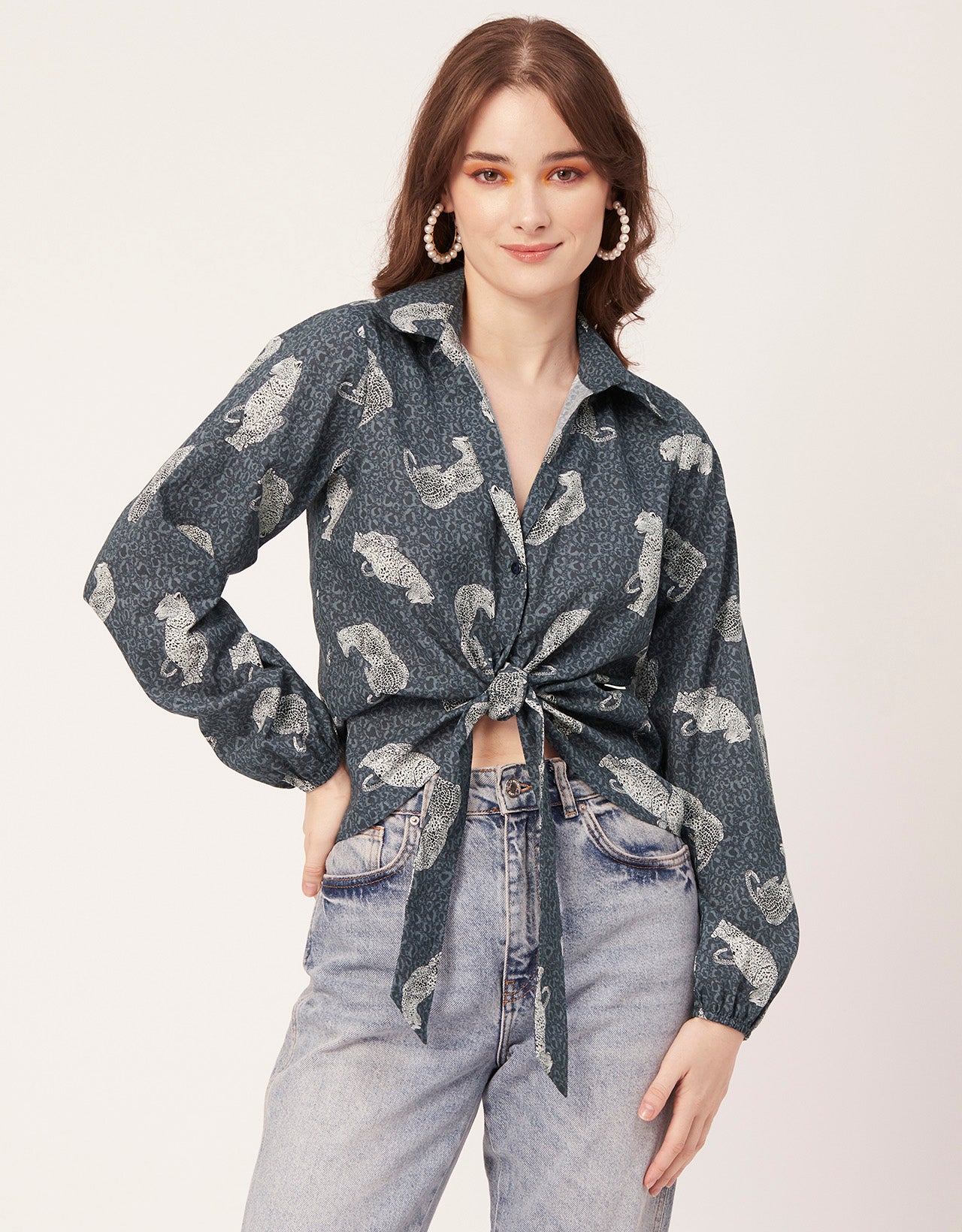 Full Sleeve Knot Crop Top