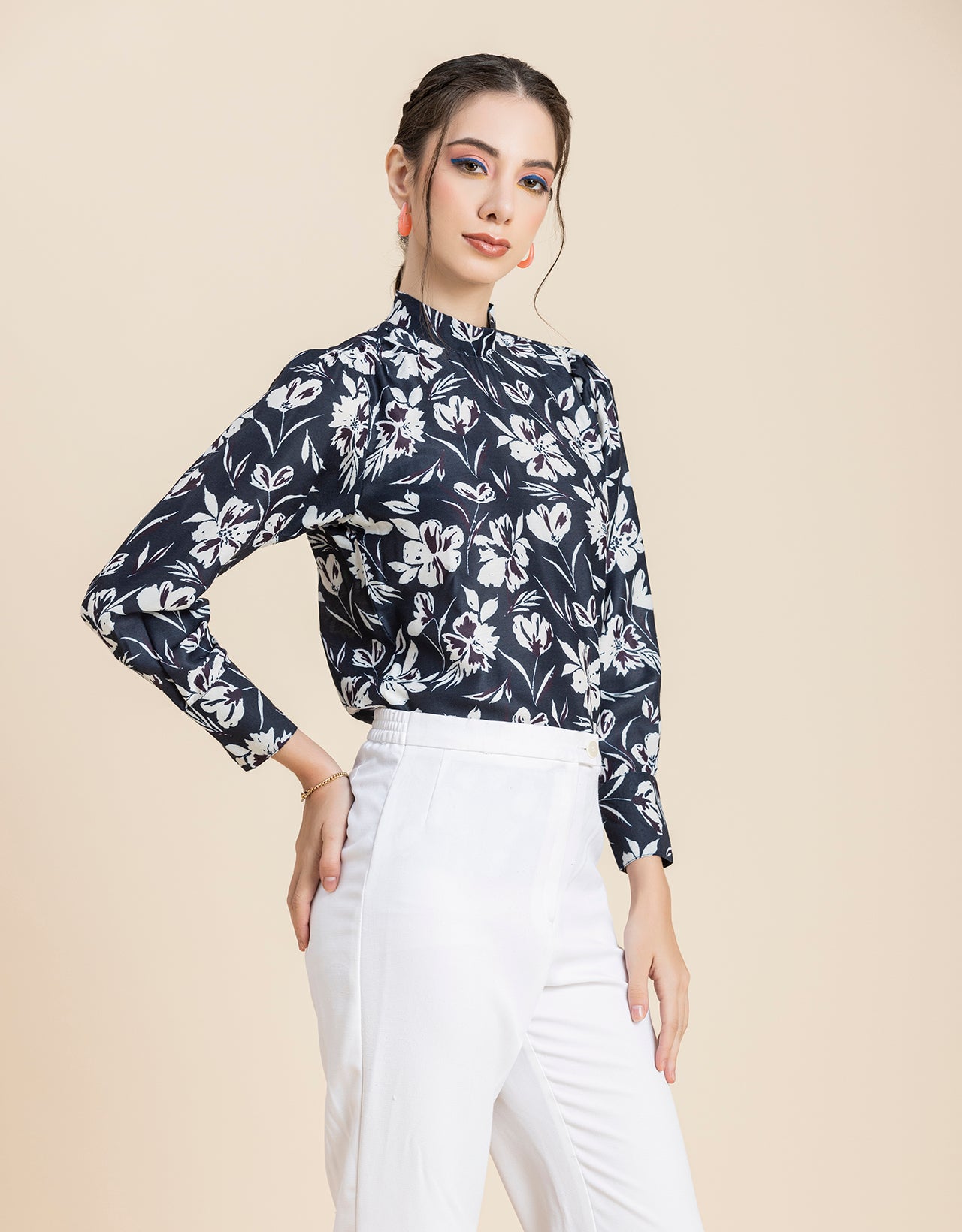 Ban Collar Long Cuff Top